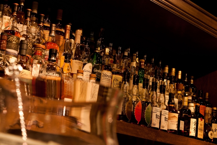 【食記。酒吧】東京 銀座 一杯破萬?國台英日都通的亞洲No3酒吧 上野先生 調酒 威士忌 推薦