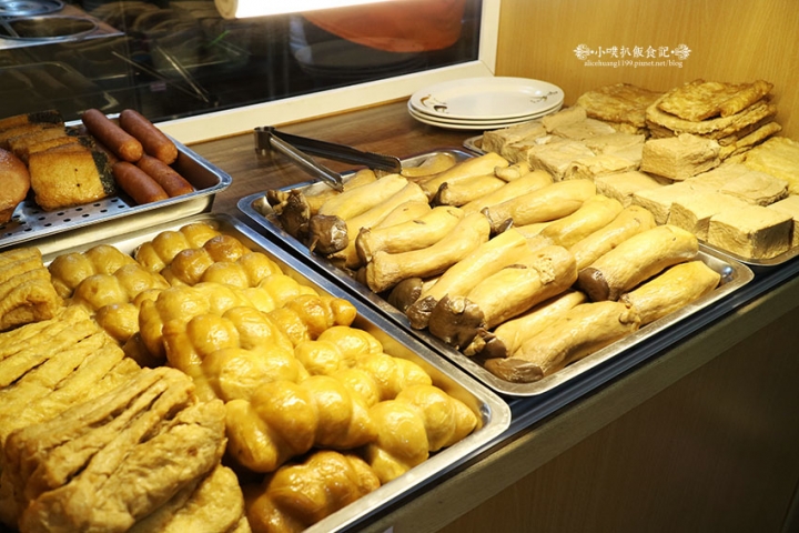 【中和素食】『十味健康素食』宜安店/近永安市場站/健康素食/平價/推XO醬抄手讚岐烏龍麵/日式咖哩蓋飯/涼拌川耳
