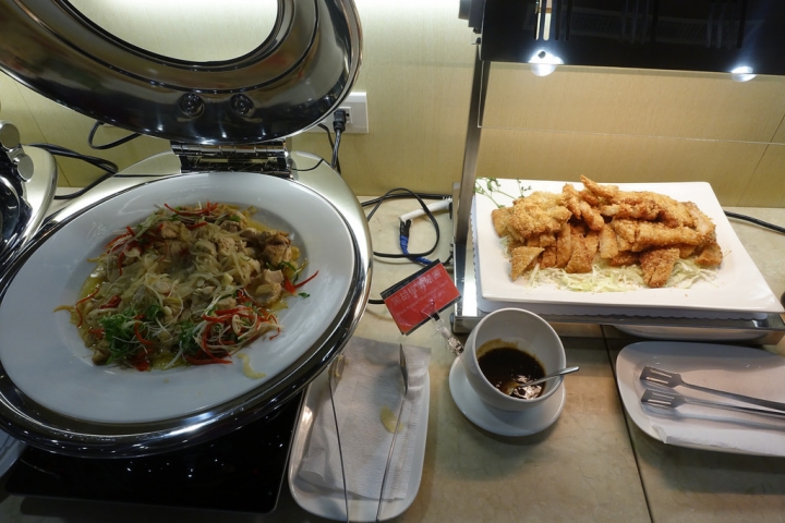 【台南】台南康橋商旅民生館。早餐與宵夜都超豐盛的平價商旅