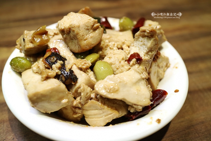 【中和素食】『十味健康素食』宜安店/近永安市場站/健康素食/平價/推XO醬抄手讚岐烏龍麵/日式咖哩蓋飯/涼拌川耳