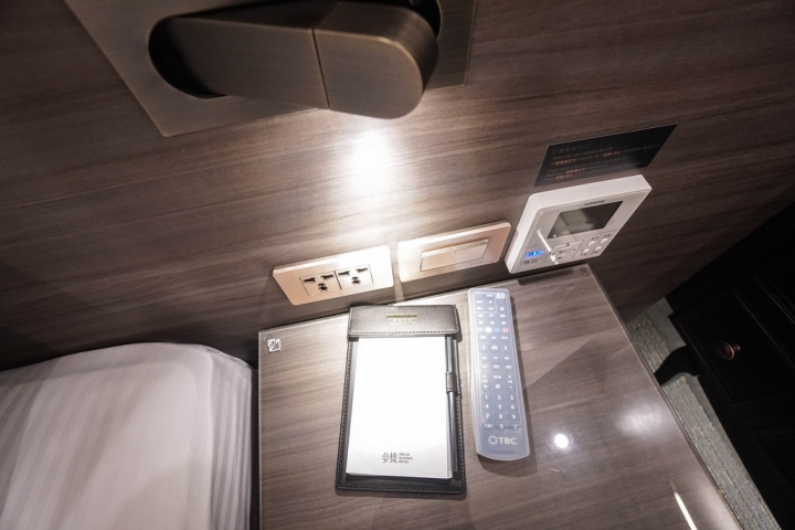 台中住宿 | 夢樓旅店 Dream Mansion 無人自助飯店 璀璨華麗新登場 帶您穿越1930黃金年代的老上海