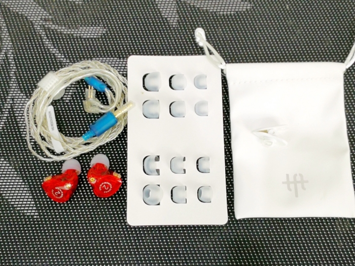 [耳機開箱]火速開箱!!TFZ Series 2 (S2)可換線入耳式耳機 -- 全面進化之Series1