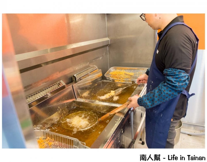 【台南中西區-美食】埔里美食台南插旗｜國華街美食｜自己的口味自己搖｜台式沾醬炸雞~犁田鹹酥雞