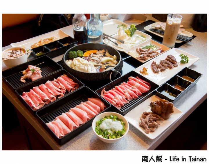 【台南東區-美食】全台南首創鐵板燒&壽喜燒吃到飽｜雙主餐.哈根達斯任你吃到飽 ~ 福豆屋(德安百貨)