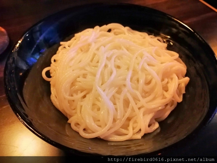 [桃園平鎮忠貞]八妹婆婆民族創藝過橋米線--創意雲南料理--頂級環境高級食材石鍋創新嘗試