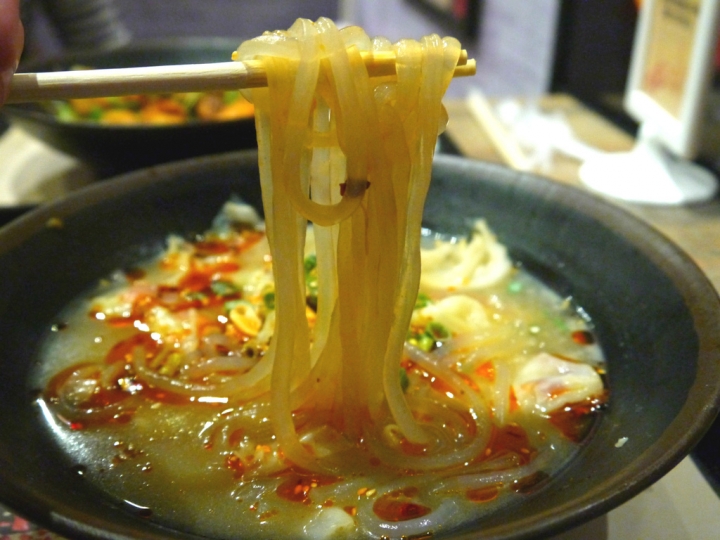 【新北市 三重/捷運先嗇宮站】潮味決炒麻辣專門(三重湯城店)-小吃新創意變化由你選擇