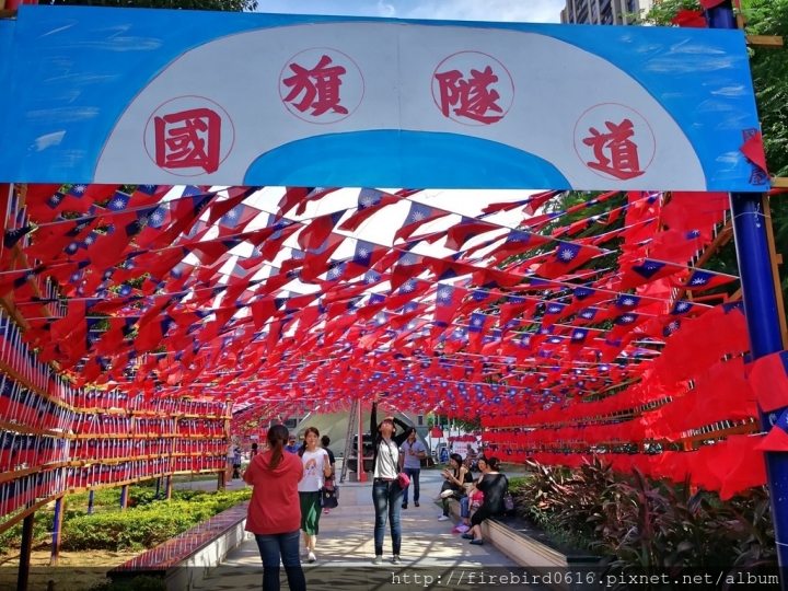 [桃園平鎮忠貞]八妹婆婆民族創藝過橋米線--創意雲南料理--頂級環境高級食材石鍋創新嘗試