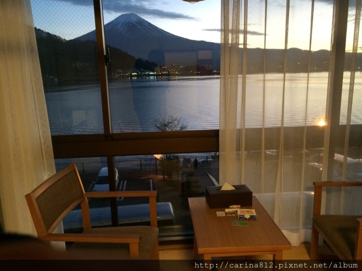 日本山梨縣 富士河口湖溫泉新世紀飯店 New Century 時間靜止流動