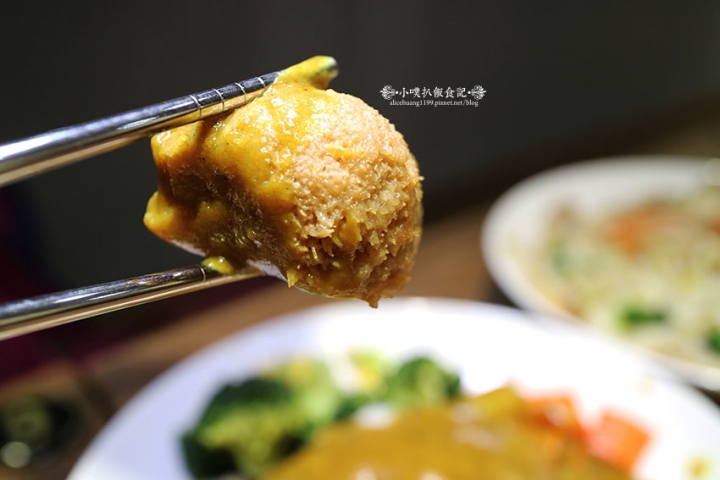 【中和素食】『十味健康素食』宜安店/近永安市場站/健康素食/平價/推XO醬抄手讚岐烏龍麵/日式咖哩蓋飯/涼拌川耳