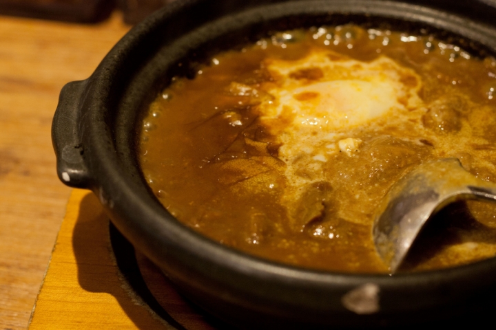 【美食。食記】東京 五反田 冬夜，那些溫暖我的深夜食堂(2) Hot Spoon 熱湯匙 燒咖哩 推薦