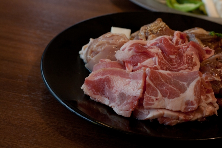 【食記。美食】東京 新宿 吃到飽的天堂與地獄(1) 新宿Lion會館 成吉思汗 蒙古烤肉 吃到飽