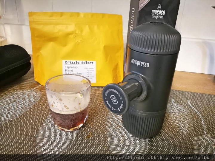 [咖啡器材分享]Wacaco Nanopresso按押式義式咖啡萃取機--Minipresso再進化--露營旅行都方便
