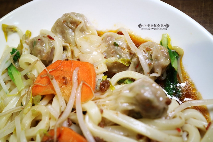 【中和素食】『十味健康素食』宜安店/近永安市場站/健康素食/平價/推XO醬抄手讚岐烏龍麵/日式咖哩蓋飯/涼拌川耳
