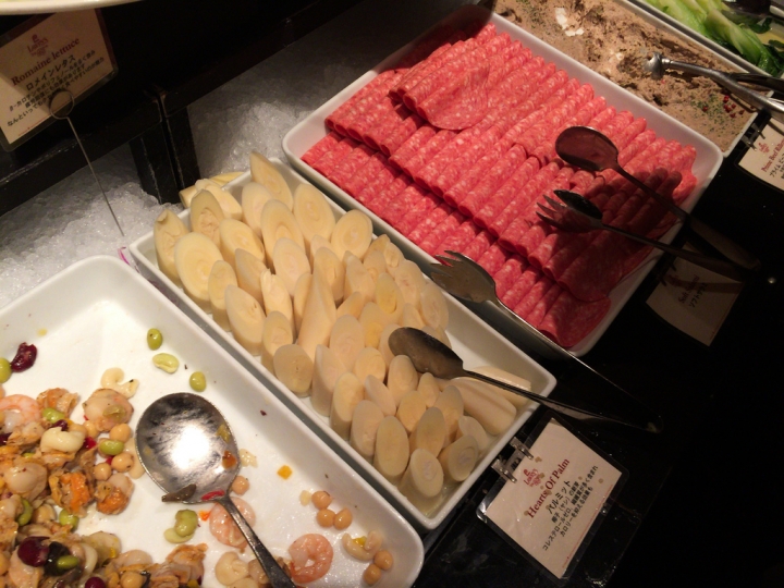 【美食。食記】東京 惠比壽 比台灣便宜好多的頂級牛排(預約說明) 勞瑞斯 Lawry’s The Prime Rib 划算 日本 小孩 小朋友