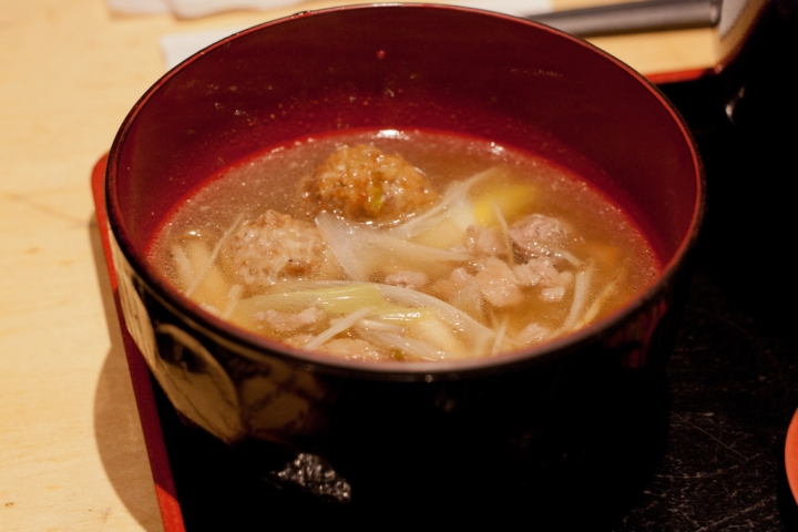 【美食。食記】東京 江戶川橋 冬夜，那些溫暖我的深夜食堂(1)  釜あげうどんはつとみ 烏龍麵