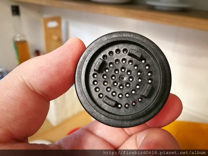 [咖啡器材分享]Wacaco Nanopresso按押式義式咖啡萃取機--Minipresso再進化--露營旅行都方便