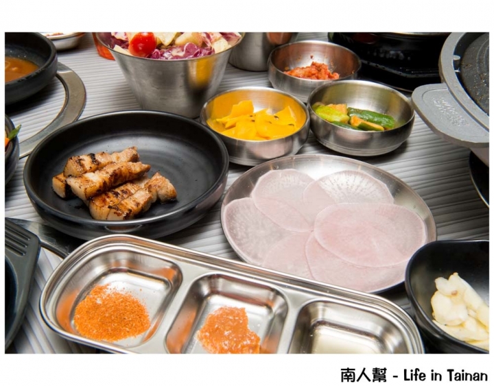 【台南中西區-美食】傳統韓式料理｜創意韓式料理｜宮廷八色烤肉｜傳統水煎烤肉｜分米雞~金大尉創意韓餐學院