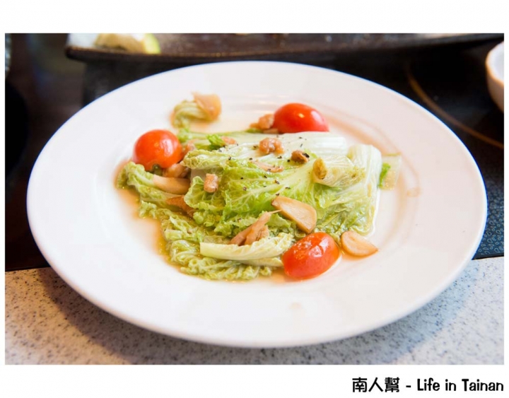 【台南東區-美食】全台南首創鐵板燒&壽喜燒吃到飽｜雙主餐.哈根達斯任你吃到飽 ~ 福豆屋(德安百貨)
