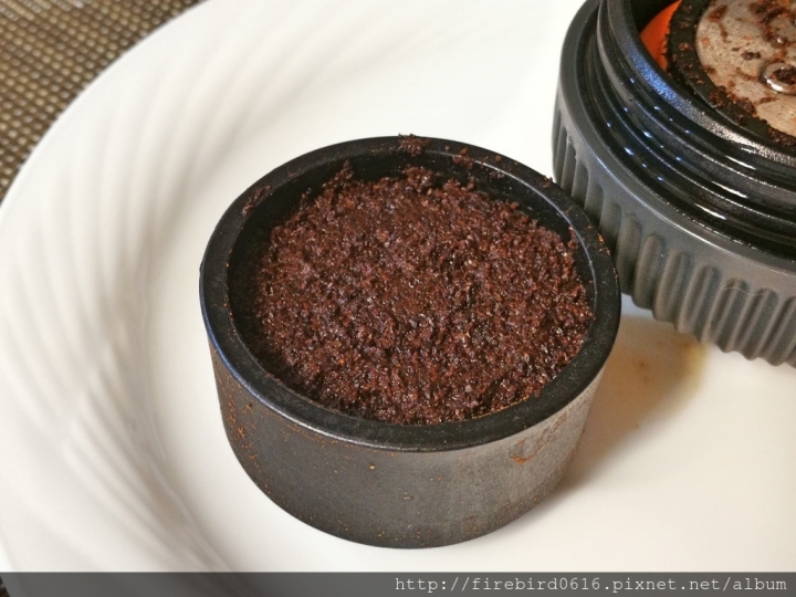 [咖啡器材分享]Wacaco Nanopresso按押式義式咖啡萃取機--Minipresso再進化--露營旅行都方便