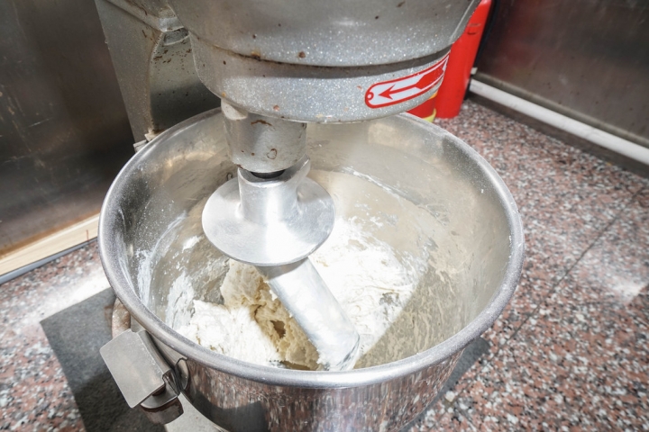 台中美食 | 安可喬治龍蝦螃蟹美式海鮮餐廳 / 口感絕佳的LoRo手作麵包 令人滿足不已的感動