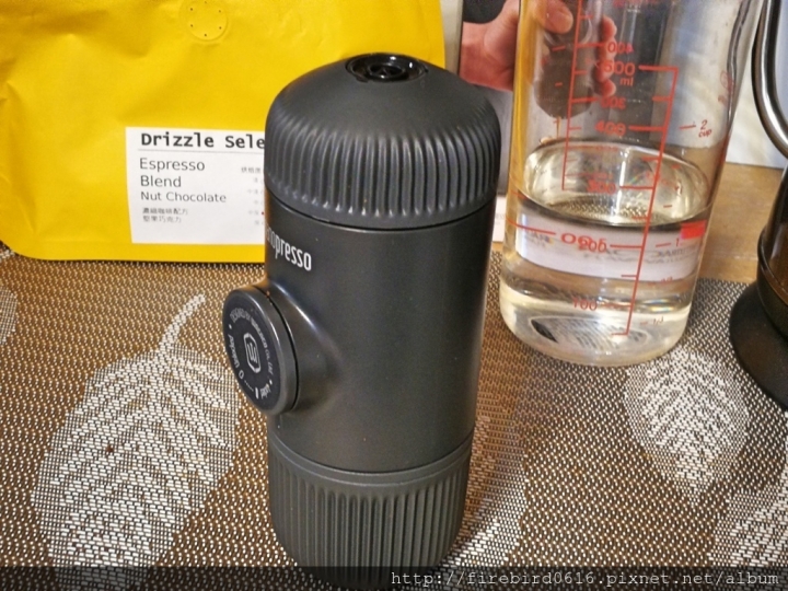 [咖啡器材分享]Wacaco Nanopresso按押式義式咖啡萃取機--Minipresso再進化--露營旅行都方便