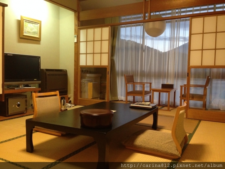 日本山梨縣 富士河口湖溫泉新世紀飯店 New Century 時間靜止流動