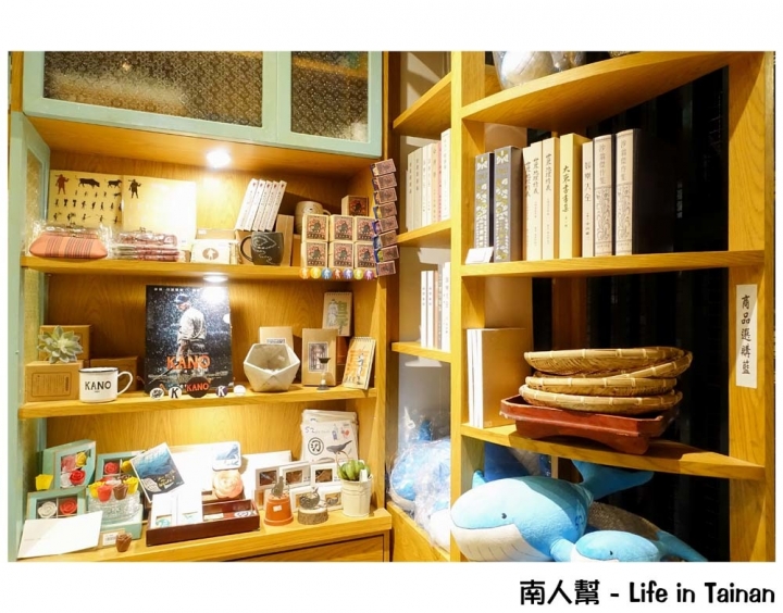 【台南市中西區-美食】台南首座複合式電影主題空間｜正興街｜咖啡.啤酒｜雜貨｜私房料理~台南特有種商行