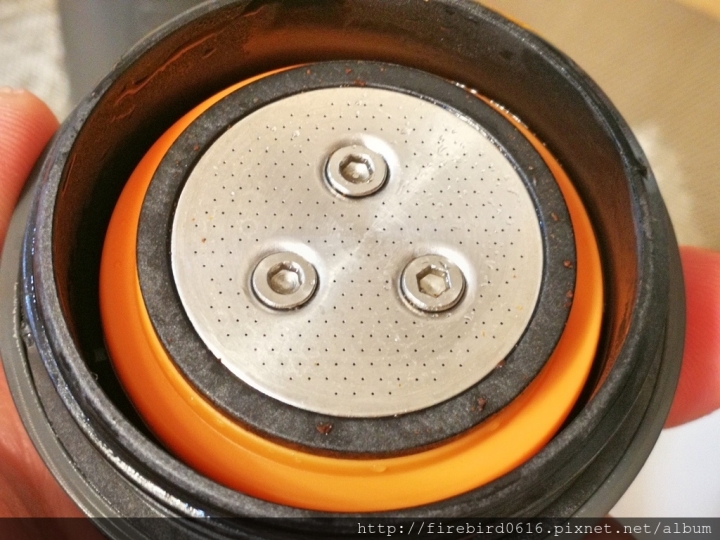 [咖啡器材分享]Wacaco Nanopresso按押式義式咖啡萃取機--Minipresso再進化--露營旅行都方便