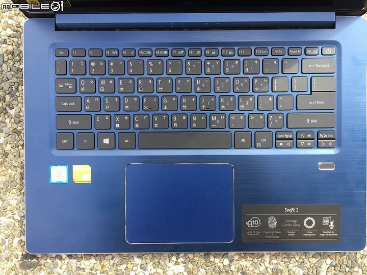 新規入手Swift 3(8代Core i 寶藍版)