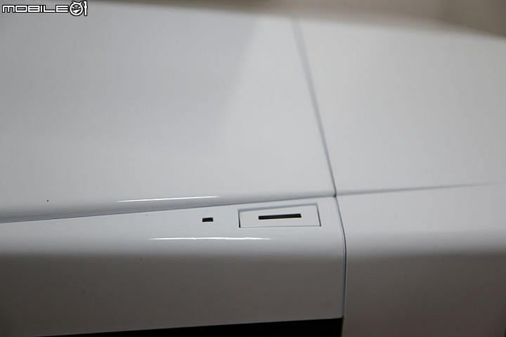 [開箱] RGB跑車奔馳風SilverStone銀欣PM01-RGB
