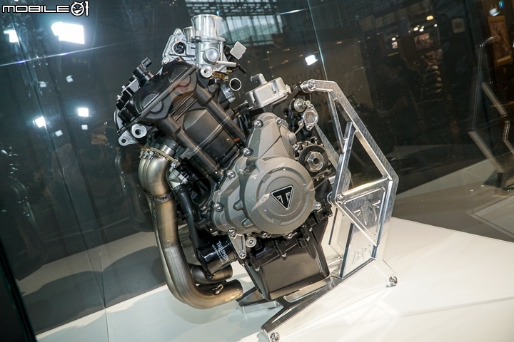 [EICMA 2017]猛虎再進化 Triumph Tiger 800 & 1200 車系大改款！Moto2 工廠賽車同步展出！