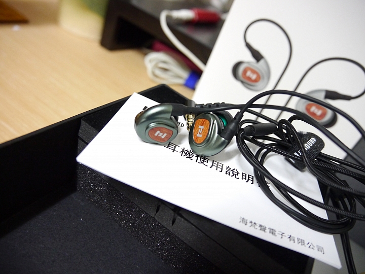 [開箱評測]HZSOUND HZ3ii 入耳式耳機～12.5mm動圈單體～舒適～耐聽～伴你入眠～