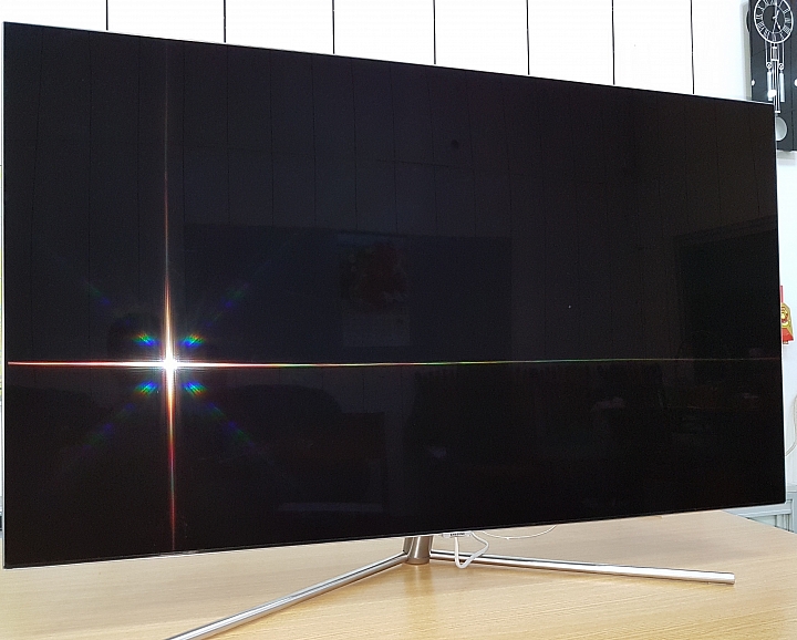 Samsung Q7F QLED量子點電視，100%色域表現，開啟你的100%視界！