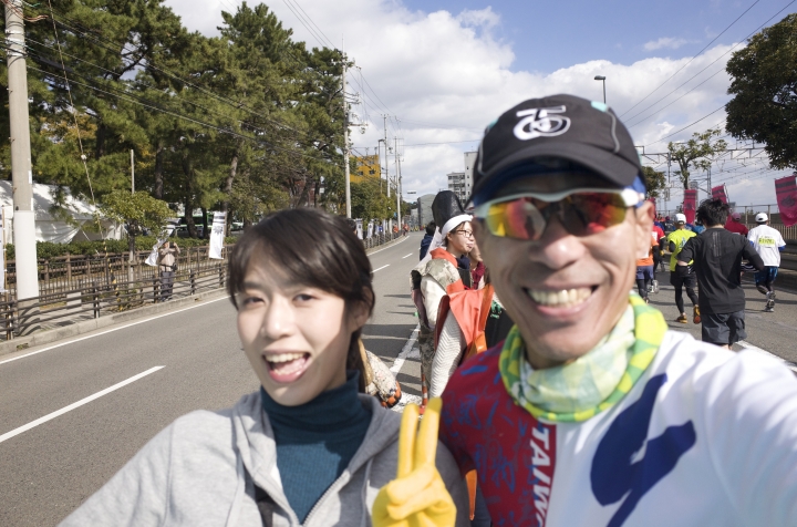 小惡魔初現超狂異國風情神戶馬拉松！