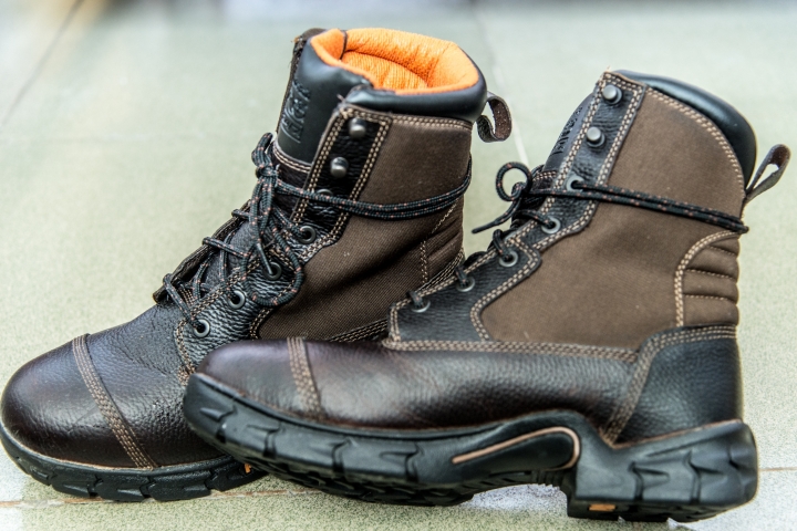 [開箱]中國淘寶買的兩雙Timberland Pro及四雙高仿的CAT(警示意味)