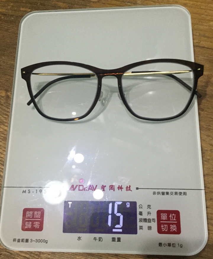有沒有眼鏡不會滑的辦法~~(附上5副眼鏡重量)