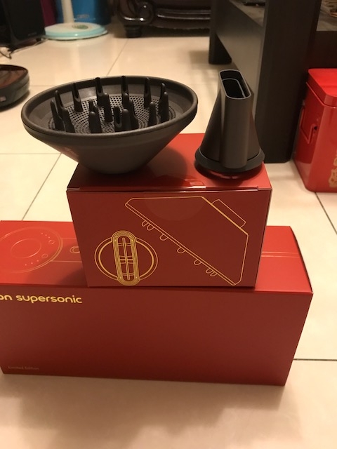 [開箱] Dyson吹風機 紅色