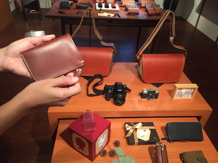 [土屋鞄] 聖誕店鋪+入手缺貨款 Diario L型拉鍊短夾