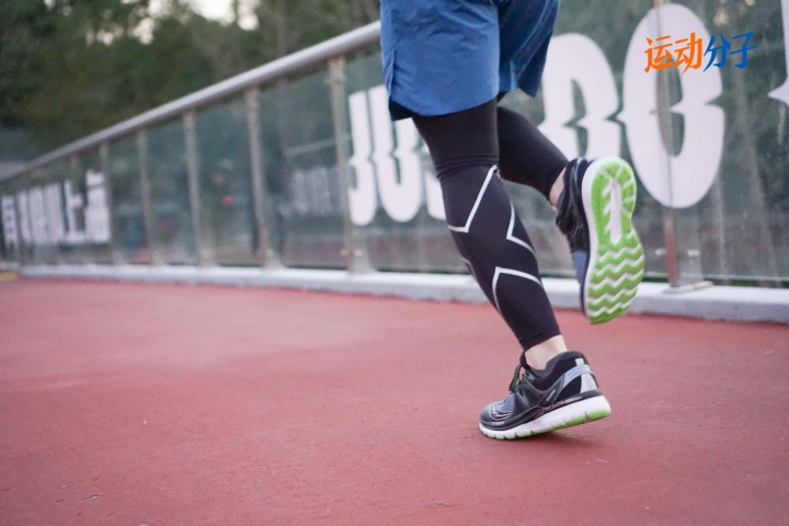 Saucony Triumph ISO 3 vs Freedom ISO：低調和張揚，都是實力派