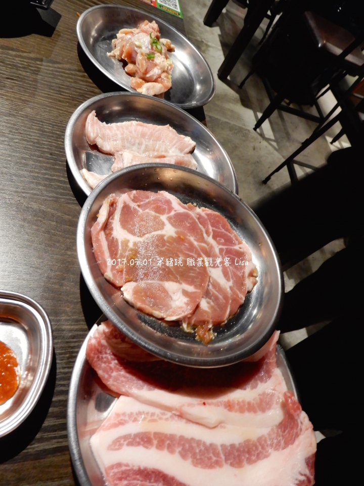 笨豬跳 Bungy Jump Korean BBQ-台北松山 專人服務韓國烤肉，小菜無限暢吃（京華城店）