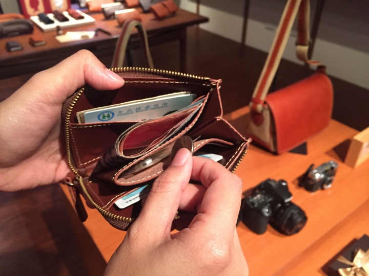 [土屋鞄] 聖誕店鋪+入手缺貨款 Diario L型拉鍊短夾