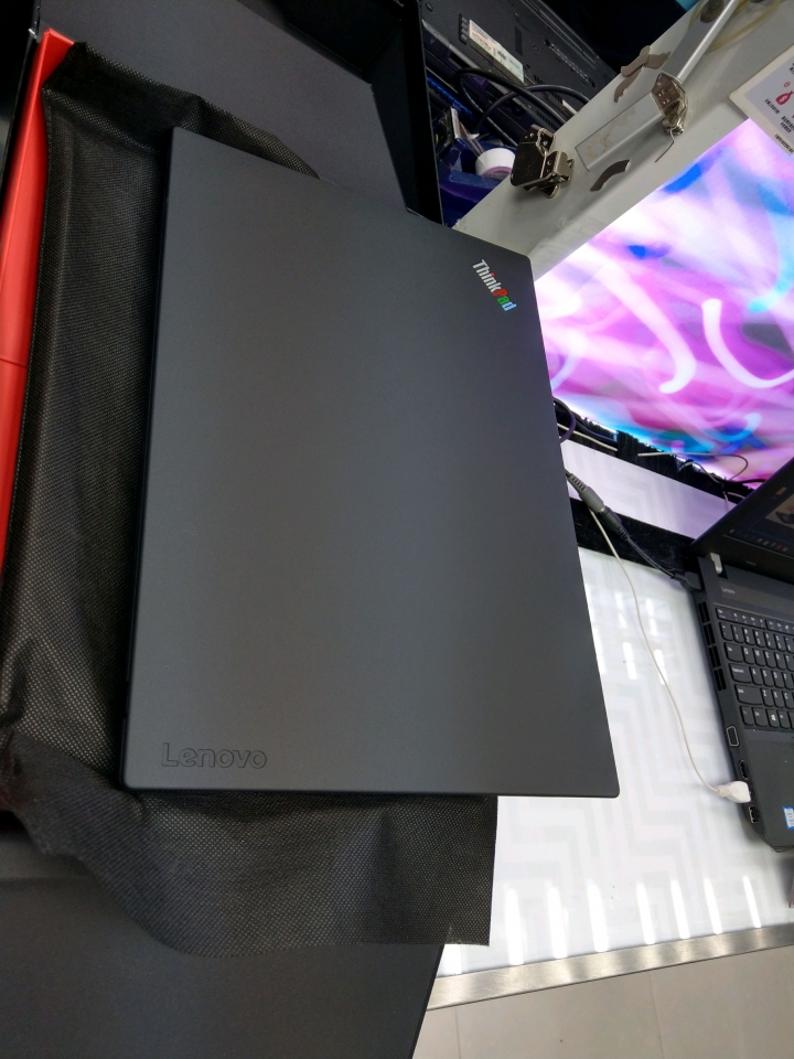 ThinkPad 25 港版 專賣店內直接開箱