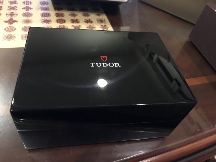 (開箱)TUDOR HERITAGE BLACK BAY 紅