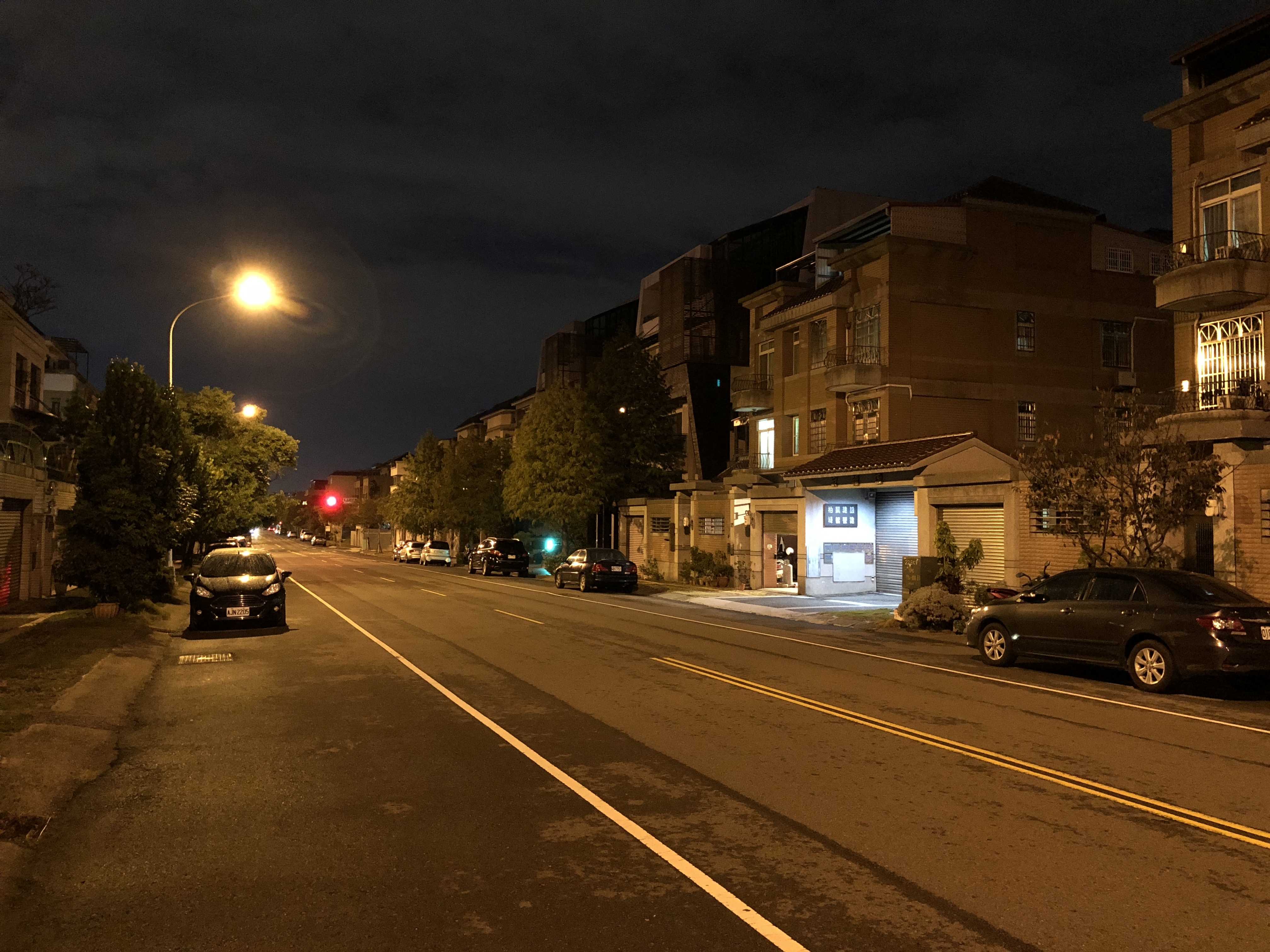 同門祖孫(X&6S+)無腦攝影微PK-夜拍篇