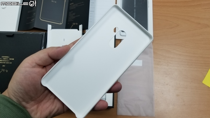[開箱]小米MIX2 全陶瓷尊享版 皓月白 8GB RAM + 128GB ROM 簡單開箱分享~