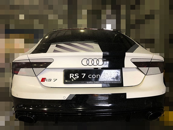 抓到奧迪無人駕駛車！