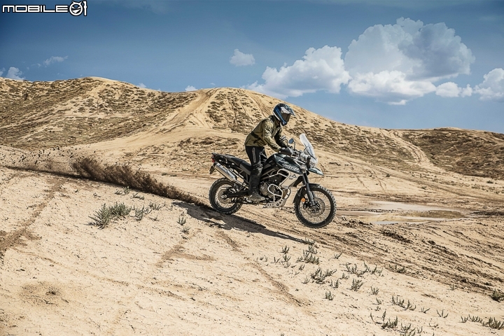 [EICMA 2017]猛虎再進化 Triumph Tiger 800 & 1200 車系大改款！Moto2 工廠賽車同步展出！