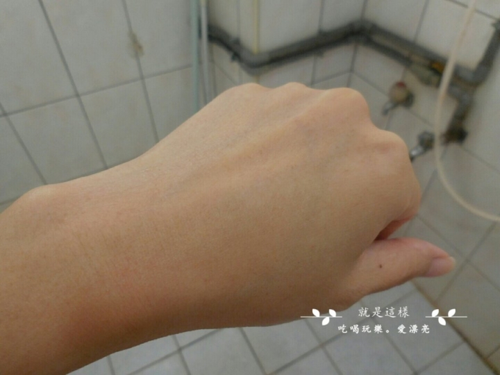 [私密保養推薦]艾蜜娜 Aimenna 白皇后的祕密 珍珠噴霧。私密肌草本噴霧。天然草本植萃，全家大小都適用。最輕巧的隨身私密保養