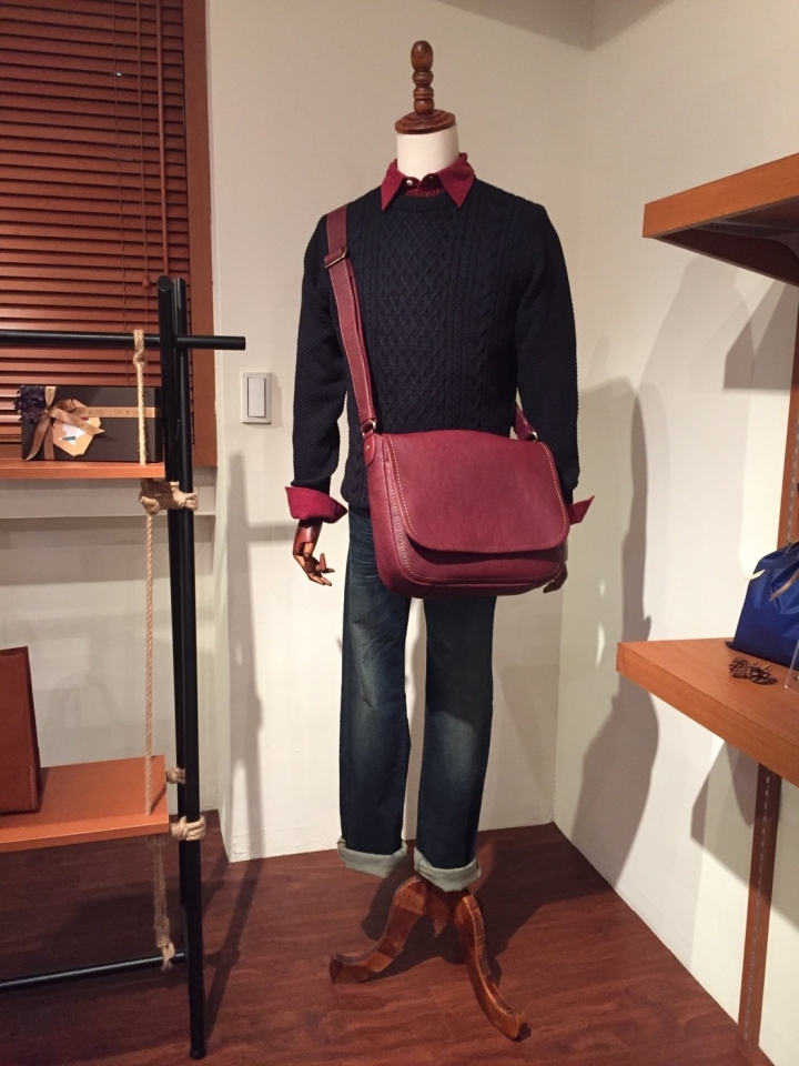 [土屋鞄] 聖誕店鋪+入手缺貨款 Diario L型拉鍊短夾