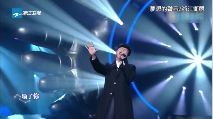 JJ的麥克風也太尷尬了吧